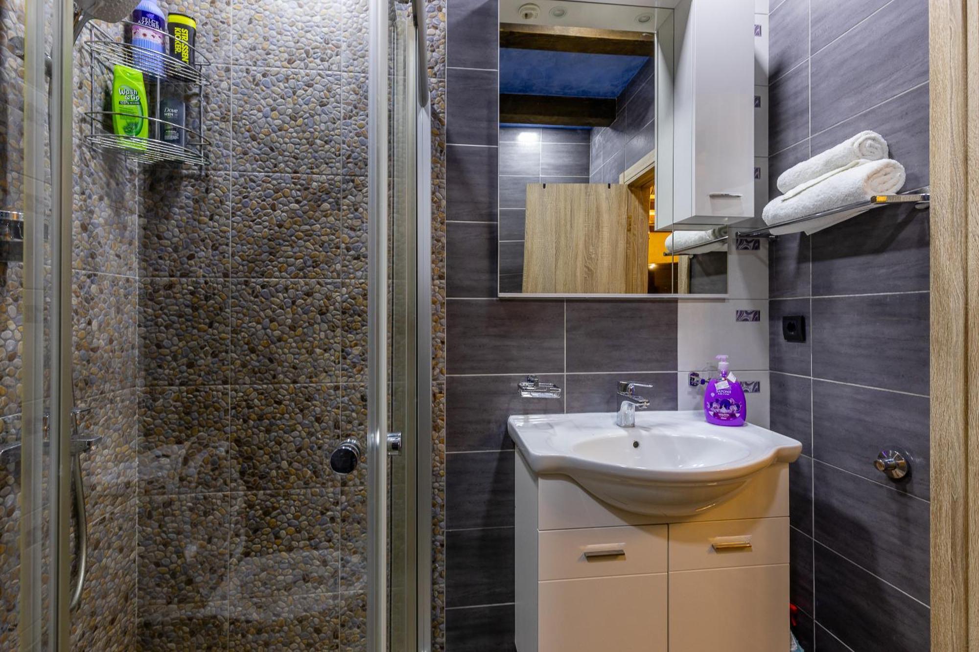 Appartement Luxury House Lotos à Golubovci Extérieur photo